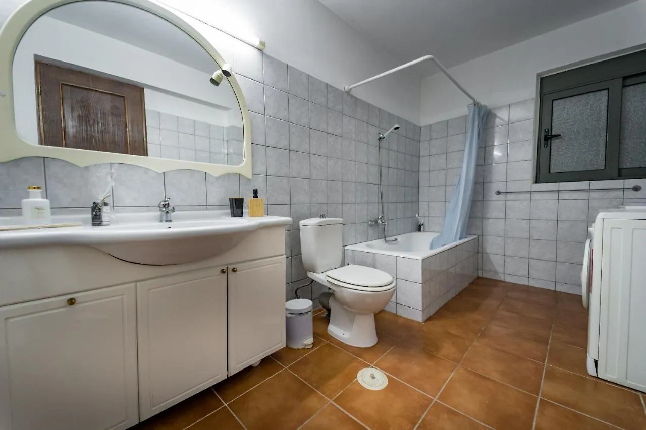 Sant'Agata Apartment Lixouri